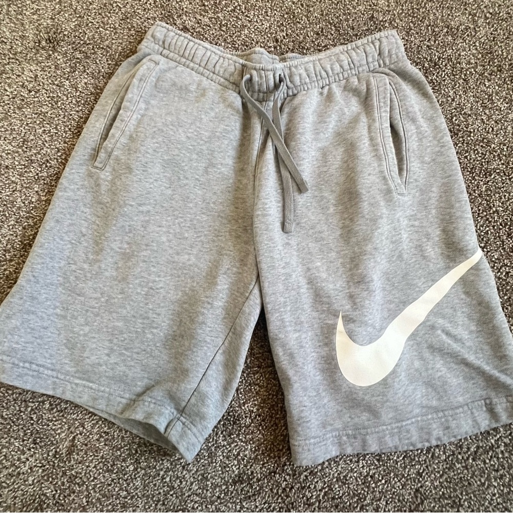 Nike Men's Gray Shorts